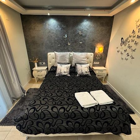 Bed And Breakfast En Салоу Екстериор снимка