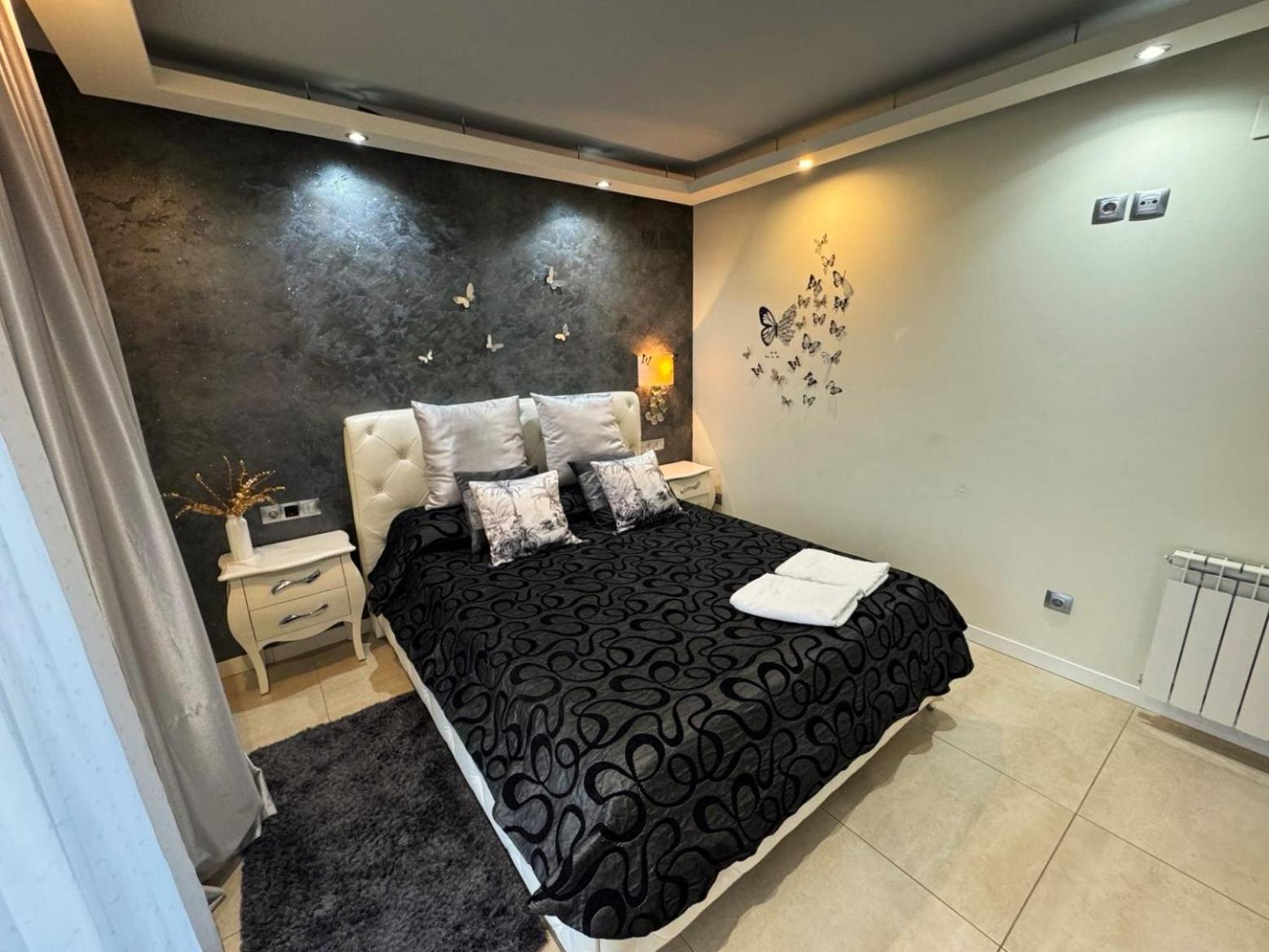 Bed And Breakfast En Салоу Екстериор снимка