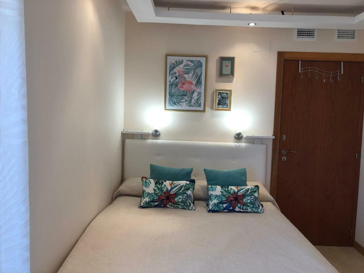 Bed And Breakfast En Салоу Екстериор снимка