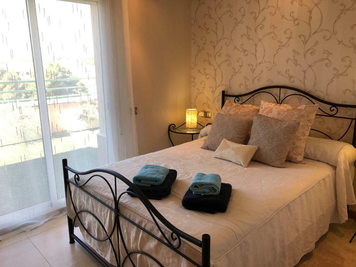 Bed And Breakfast En Салоу Екстериор снимка